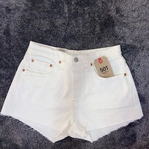 NWT 501 High-waisted shorts